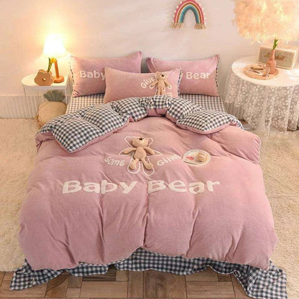 Cozy Plush Velvet Flannel Fleece Bedding Set with Adorable Toy Beardecorate - Complete Duvet Cover, Sheet, and Pillowcase Collection for Full, Queen, and King Beds