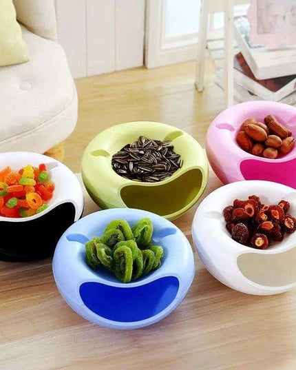 Snack & Stream Plate with Dual Compartments and Phone Dock - Your Perfect Snacking Partner