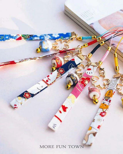 Kawaii Sakura Lucky Cat Keychain - Adorable Ceramic Charm for Good Fortune on Keys and Bags