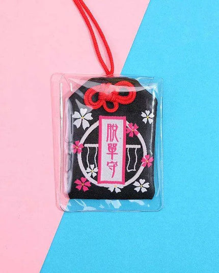 Maneki Neko Good Luck Keychain: A Charming Token of Prosperity