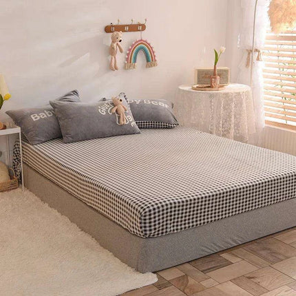 Cozy Plush Velvet Flannel Fleece Bedding Set with Adorable Toy Beardecorate - Complete Duvet Cover, Sheet, and Pillowcase Collection for Full, Queen, and King Beds