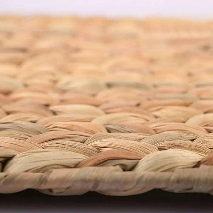 Chic Handcrafted Water Hyacinth Placemats - Stylish Heat-Resistant Table Mats with Timeless Braided Design