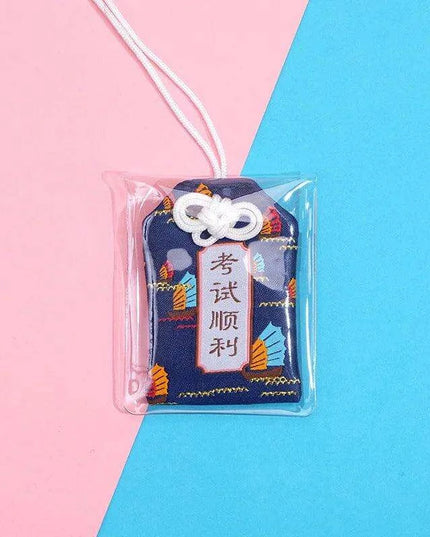 Maneki Neko Good Luck Keychain: A Charming Token of Prosperity
