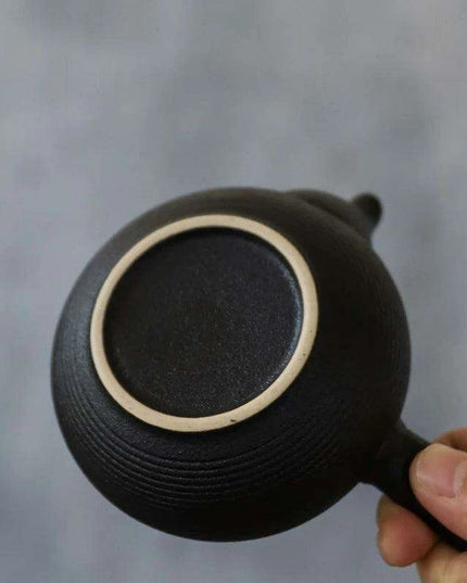Handcrafted Black Ceramic 165ml Kyusu Teapot - A Sophisticated Choice for Tea Aficionados