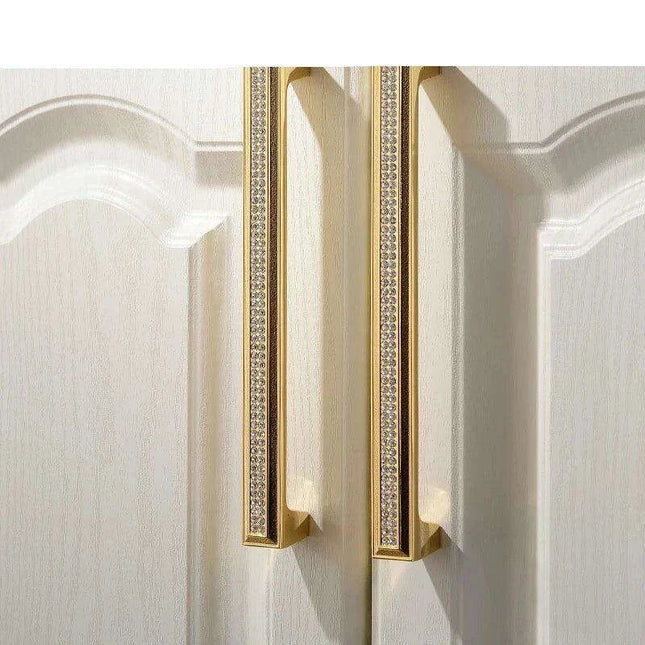 Luxurious Gold and Crystal Cabinet Pulls - Exquisite Design and Lasting Quality