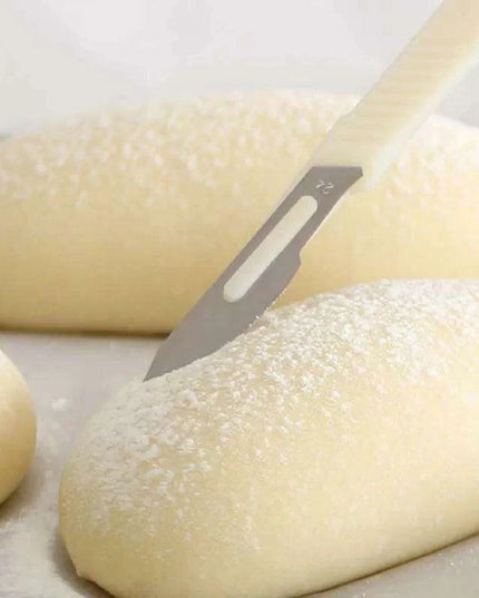 Artisanal Baguette Knife Set with Carbon Steel Blade and Comfortable Ergonomic Handle - Perfect for Precision Pastry Slicing