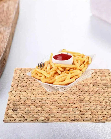 Chic Handcrafted Water Hyacinth Placemats - Stylish Heat-Resistant Table Mats with Timeless Braided Design