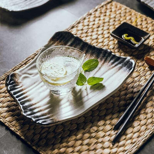 10-inch Creative Ceramic Sushi Plate Japan Irregular Flat Plate Black Breakfast Plate Home-cooked Dish Snack Plate-0-Très Elite-A-Très Elite