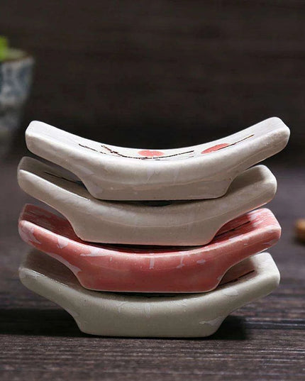 Charming Eco-Conscious Snowflake Ceramic Chopstick Holder - Enhance Your Dining Experience with Japanese Elegance