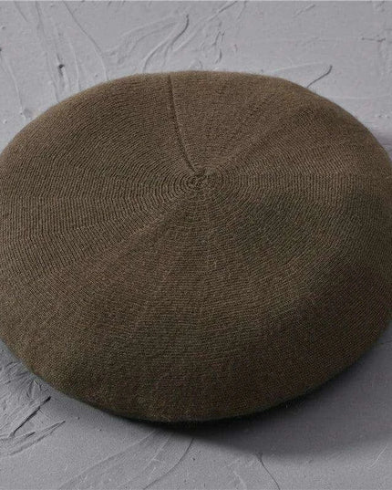 Elegant Cashmere Blend Beret - Trendy Winter Hat for Fashion-Forward Women
