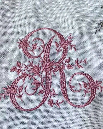 Personalized Regal Crown Linen Napkins - Elegant Wedding Table Decor Set