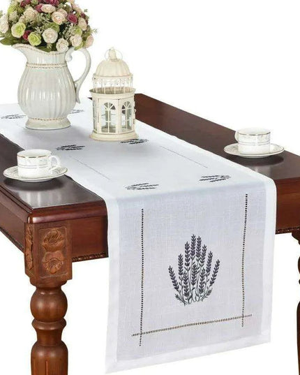 Lavender Elegance Linen-Polyester Table Runner for Upscale Dining Experiences