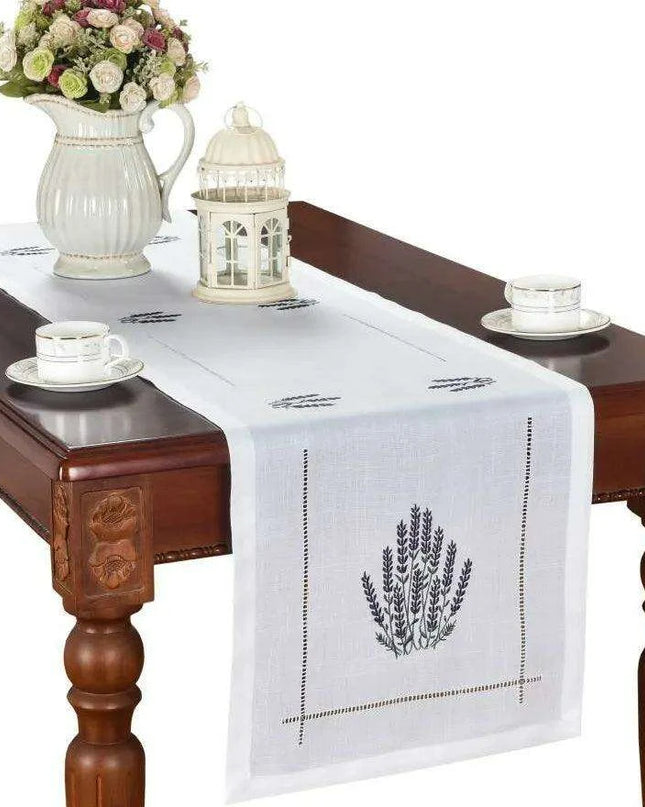 Lavender Elegance Linen-Polyester Table Runner for Upscale Dining Experiences