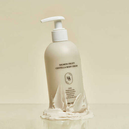 HEVEBLUE Salmon Fruity Centella Body Cream 300g - Très Elite