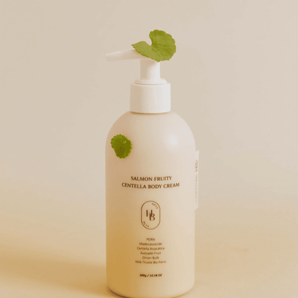 HEVEBLUE Salmon Fruity Centella Body Cream 300g - Très Elite