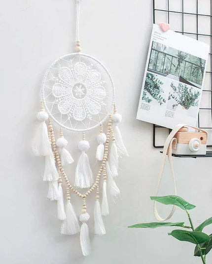 Enchanting Indian Dreamcatcher - Artisan Crafted Decor for a Magical Atmosphere