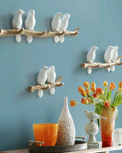 Chic Bird-Inspired Resin Wall Hook: A Blend of Style and Functionality