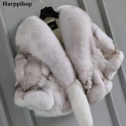 Luxurious Fox Fur Layer: A Statement of Elegance and Comfort