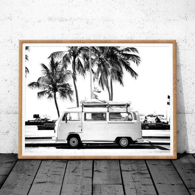 Vintage Coastal Dreamscape Canvas Art - Charming Retro Beach Scene Decor