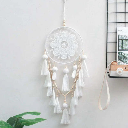 Enchanting Indian Dreamcatcher - Artisan Crafted Decor for a Magical Atmosphere