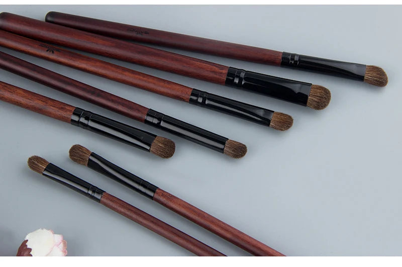 Effortless Eye Makeup Mastery: Anmor 7PCS Eye Shadow Brush Set with Natural Horse Hair Blend