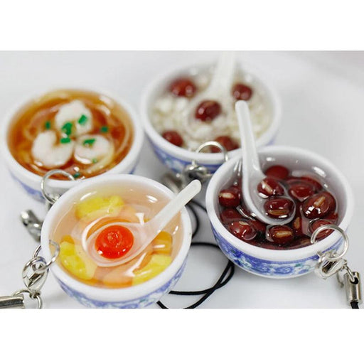 Charming Porcelain Noodle Bowl Keychain – Whimsical Food Accessory