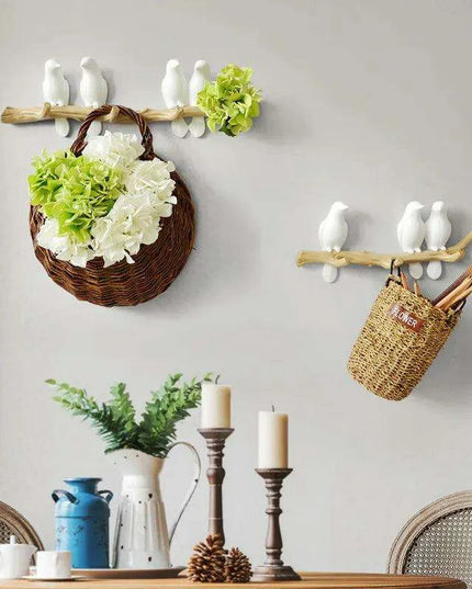 Chic Bird-Inspired Resin Wall Hook: A Blend of Style and Functionality