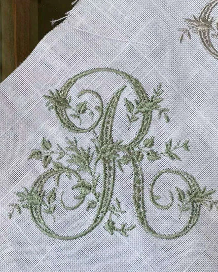 Personalized Regal Crown Linen Napkins - Elegant Wedding Table Decor Set