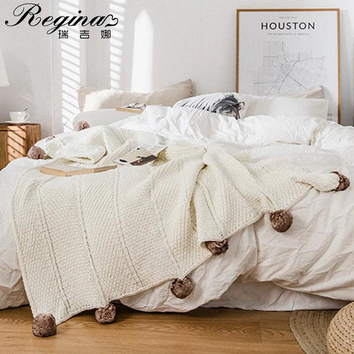 Charming Chenille Knit Throw Blanket with Delightful Pompoms - Cozy Elegance for Your Living Space