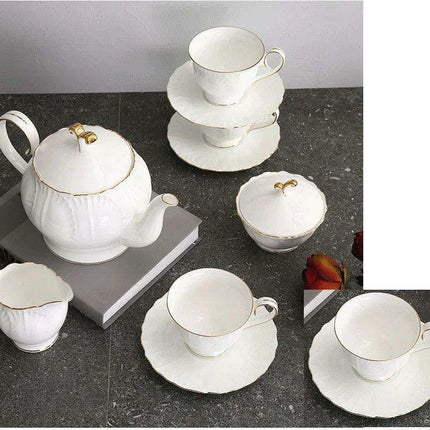 Elegant European Ceramic Teapot and Cup Set for a Luxurious Afternoon Tea Experience