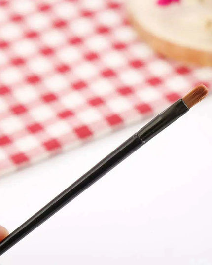 Professional 50-Piece Disposable Lip Brush Set for Makeup Artistry - Precision Applicator Kit