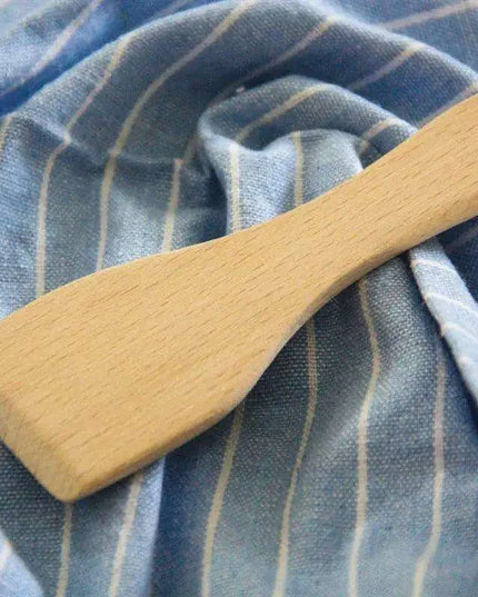 Sleek Oak Wood Culinary Spatula Ensemble - 4-Piece Premium Utensil Collection