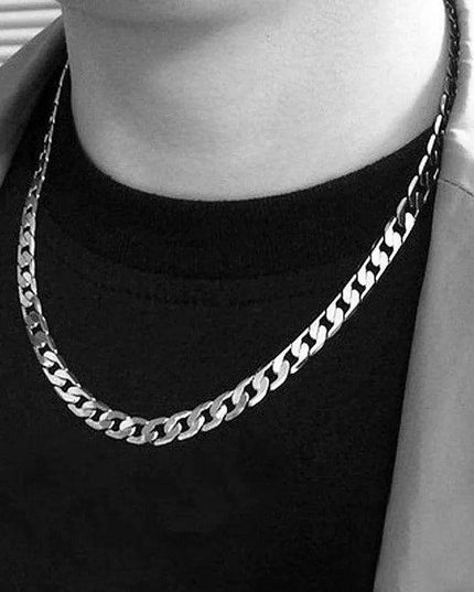 Modern Men's Stainless Steel Figaro Chain Necklace - Stylish Accessory for Any Event