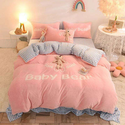 Cozy Plush Velvet Flannel Fleece Bedding Set with Adorable Toy Beardecorate - Complete Duvet Cover, Sheet, and Pillowcase Collection for Full, Queen, and King Beds