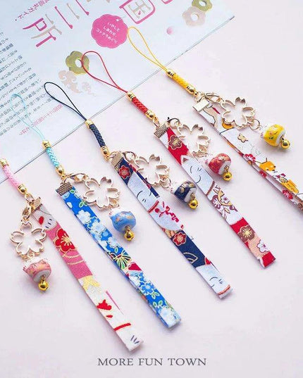 Kawaii Sakura Lucky Cat Keychain - Adorable Ceramic Charm for Good Fortune on Keys and Bags