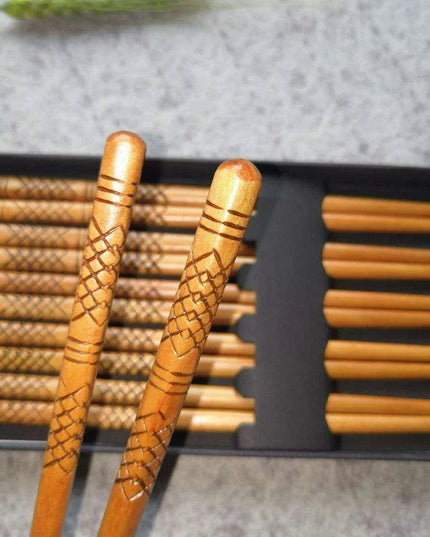 Set of 5 Handcrafted Eco-Friendly Japanese Bamboo Sushi Chopsticks - Non-Slip & Reusable Dining Must-Have