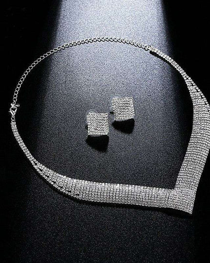 Glistening Grace: Stunning Crystal and Rhinestone Wedding Jewelry Set