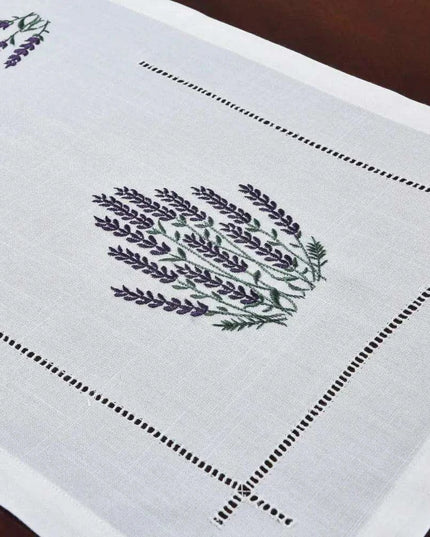 Lavender Elegance Linen-Polyester Table Runner for Upscale Dining Experiences