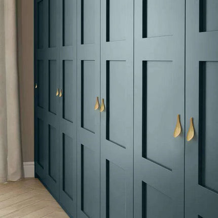 Nordic Elegance Solid Brass Gold Leaf Cabinet Knob - Enhance Your Home Aesthetics