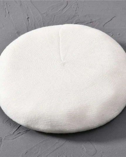 Elegant Cashmere Blend Beret - Trendy Winter Hat for Fashion-Forward Women
