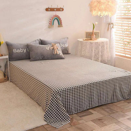 Cozy Plush Velvet Flannel Fleece Bedding Set with Adorable Toy Beardecorate - Complete Duvet Cover, Sheet, and Pillowcase Collection for Full, Queen, and King Beds