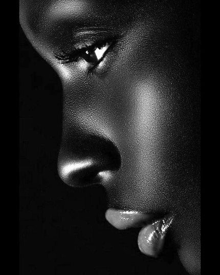 Graceful Elegance: Stunning Oil Painting of an African Woman with Luscious Lips