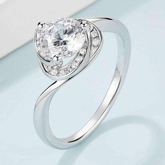 Heartfelt Elegance: Sustainable Lab-Grown Diamond Ring with Sparkling Accents