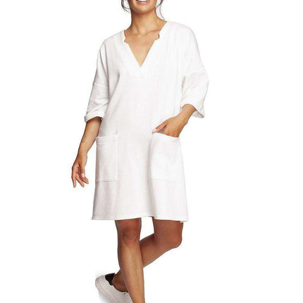 Heartfelt Pleated Daydress with Romantic Neckline - Très Elite