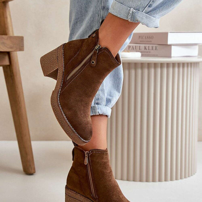 Heel boots model 199076