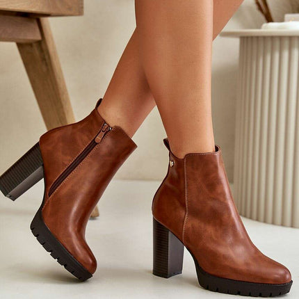 Heel boots model 199083 - Très Elite