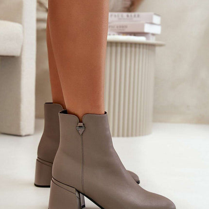 Heel boots model 199302 - Très Elite