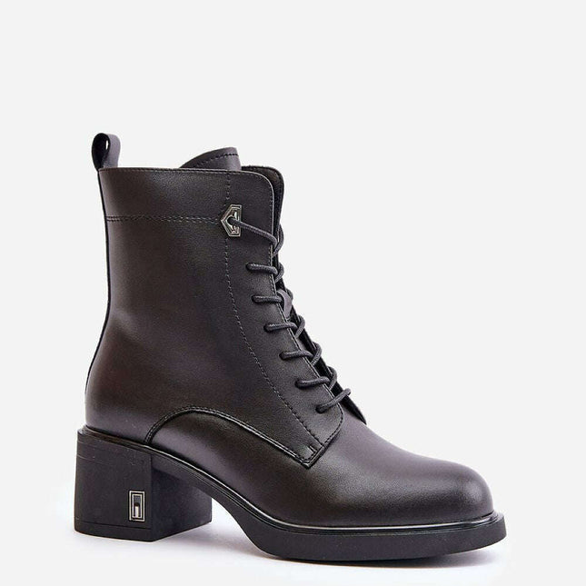 Heel boots model 200098