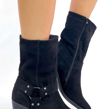 Heel boots model 200625 - Très Elite