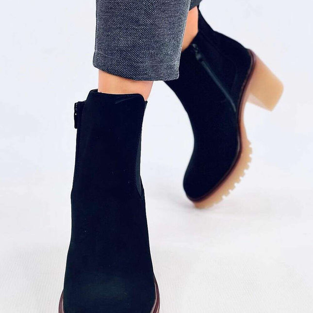 Heel boots model 200636